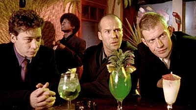 Lock, Stock & Two Smoking Barrels review at theOneliner.com