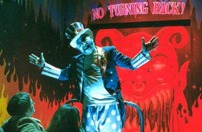 Abandon hope all ye who enter. House Of 1000 Corpses image